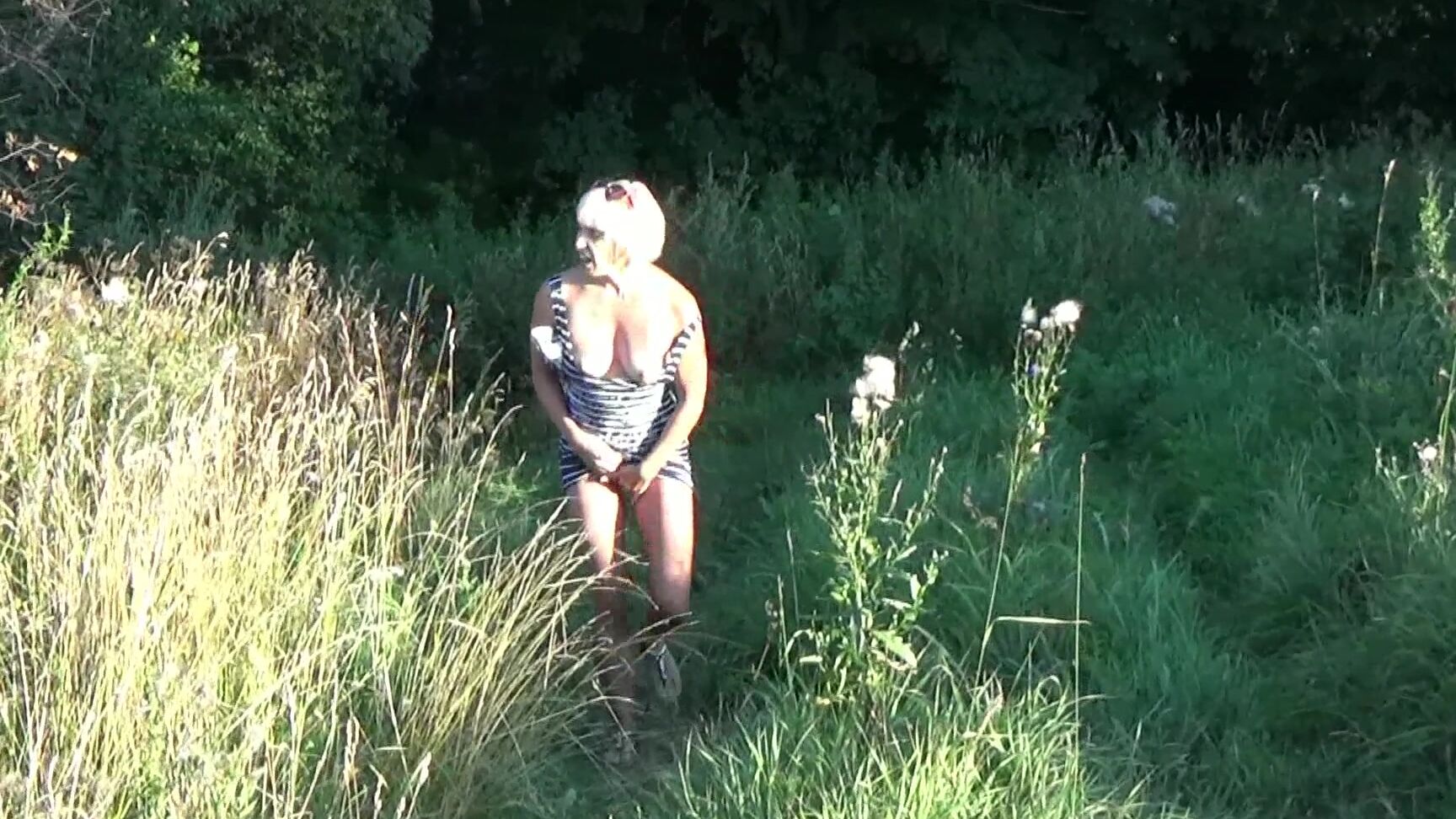 incredible-orgasm-with-squirting-in-the-forest Pornhub