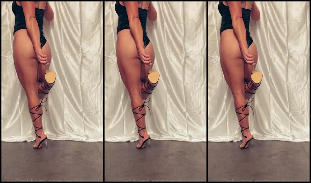 Goddess Kloe Nicknamed Goddesskloe 10 29 2022 Onlyfans Video Do You Like These Strappy Stilettos As Much As I Do I Love The Clear