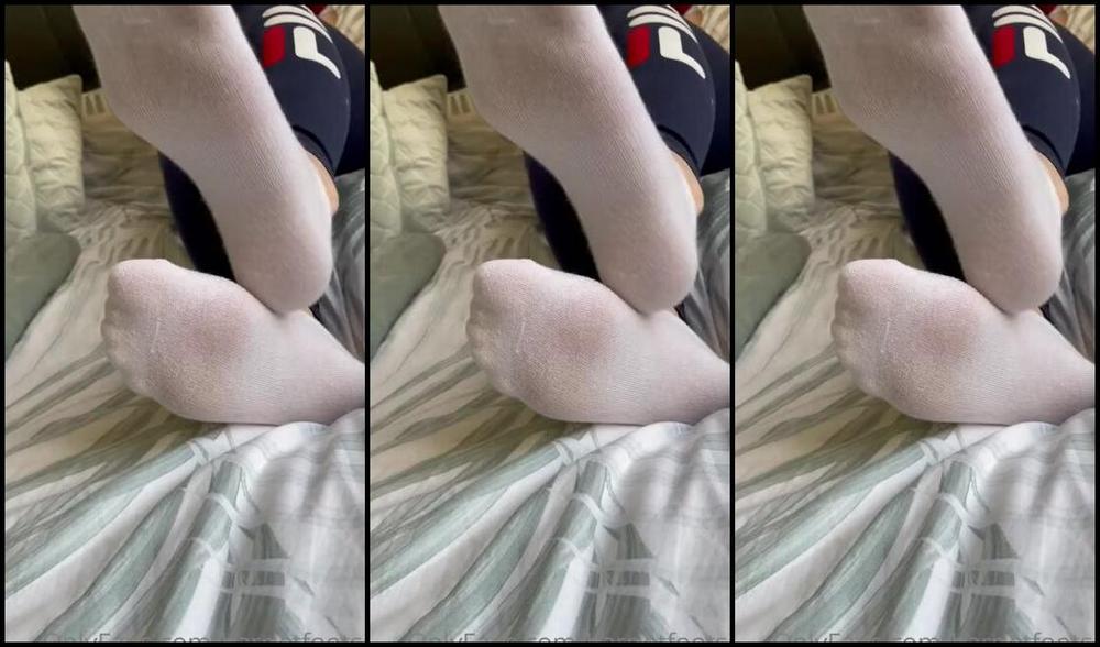 Harriet King Nicknamed Harrietfootsie Foot Fetish 01 26 2023 Onlyfans Video How Do My Socks Smell X