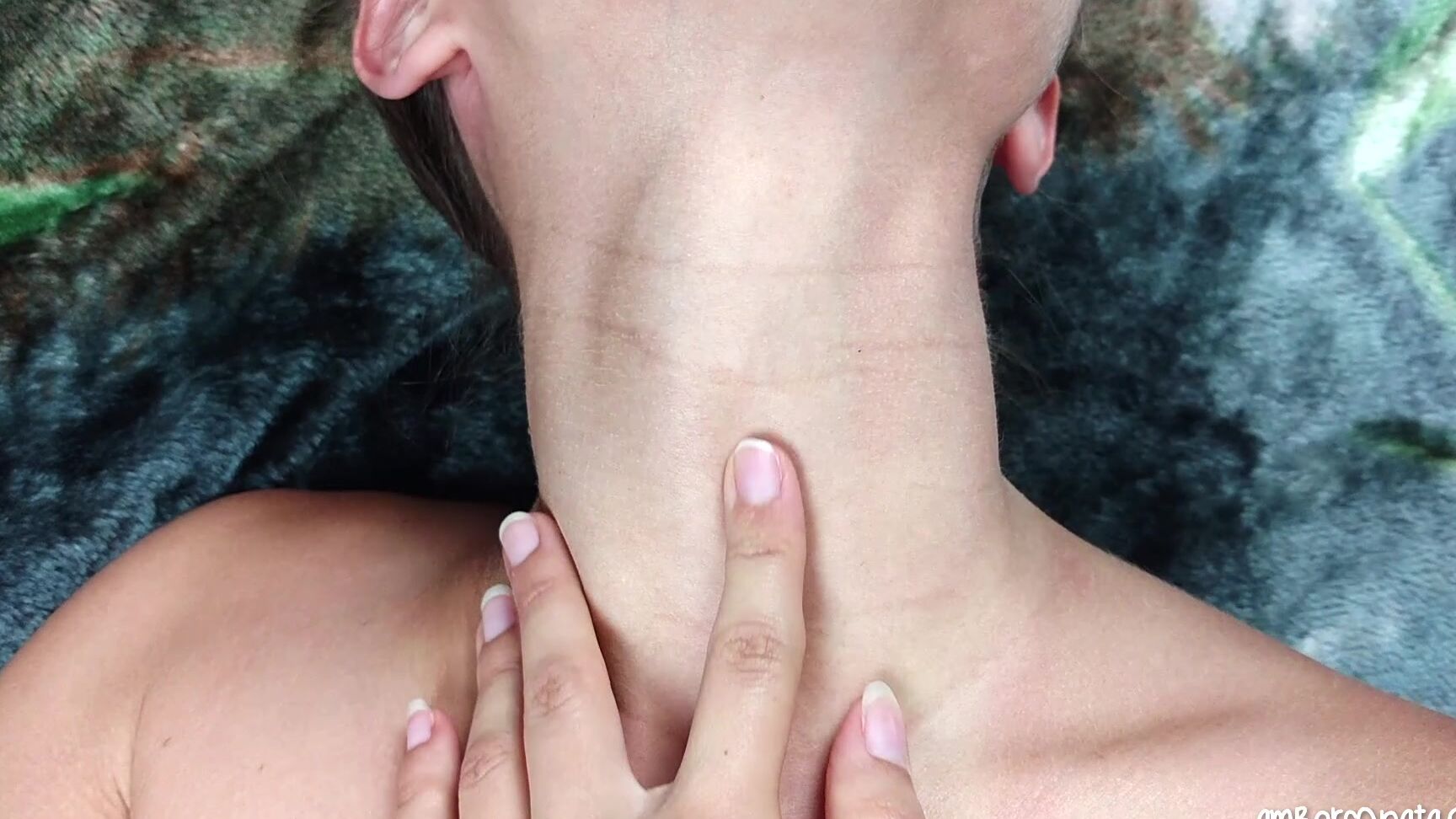 Deepthroat, Neck Brace Fetish, Throat Fetish, Throat Fucking, Throat Standing amber sonata amber begins exploring the throat fetish ManyVids