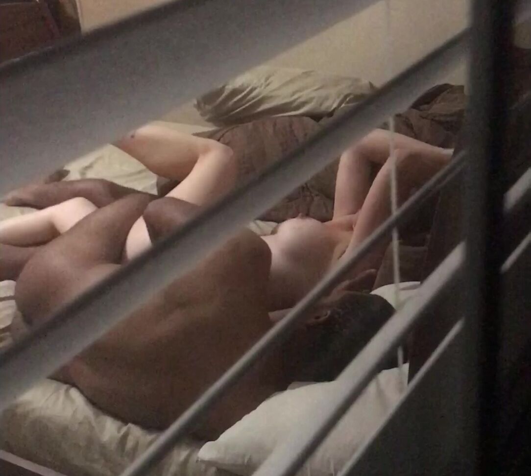 whitebunnyxxx cuckold spies on cheating wife Manyvids