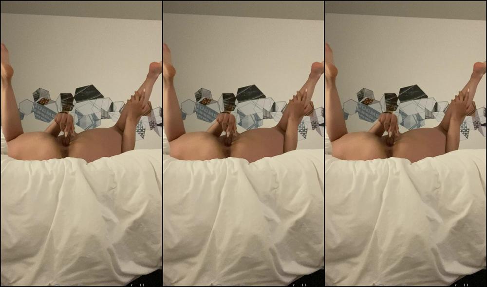 Allyanaamore 620031818 07 31 2020 Watch Me Fuck My Self With This Pink Glass Octopus Dildo