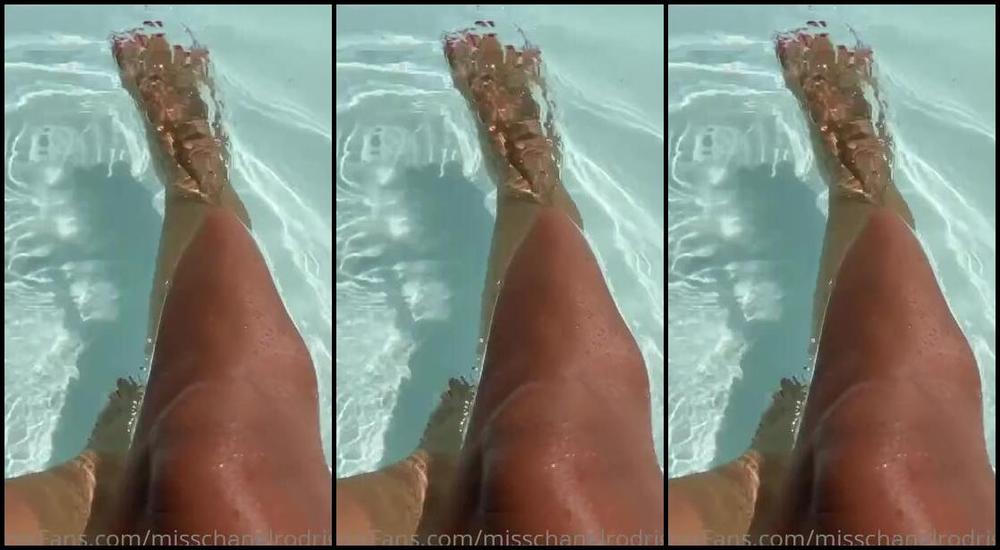 Miss Chanel Rodriguez Nicknamed Misschanelrodriguez Onlyfans Guarda Come Inizio La Settimana Mentre Tu Lavori Sodo Come Un Animale Per Farti Fottere I