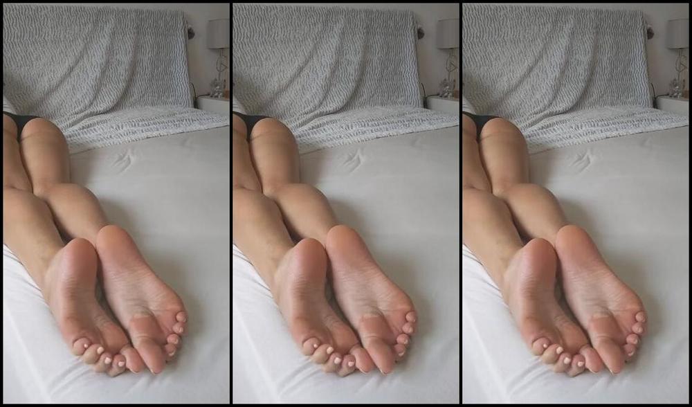 Sunnyxx Nicknamed Sunnyxx Onlyfans You Caught Me Lounging