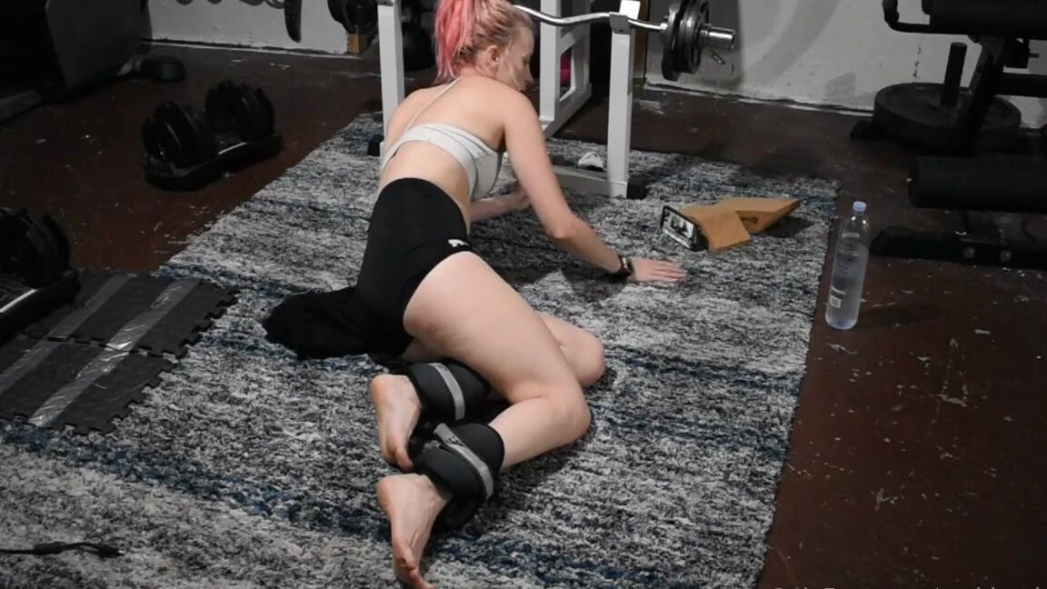 Goddessbbgrl Onlyfans Did A Leg Conditioning Day Decided To Film It For You Just A Glimpse Of What Goes Into The Proces