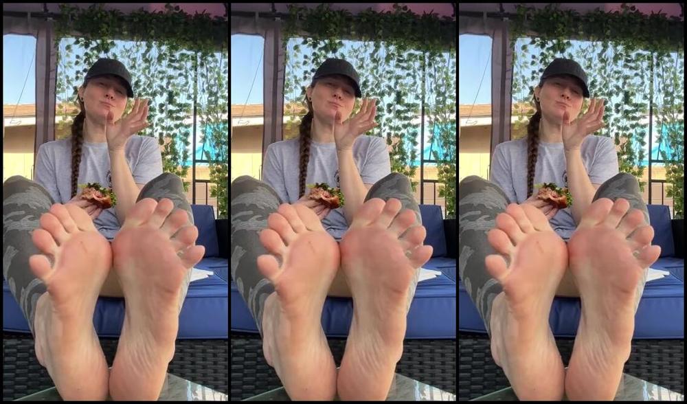 Athletoes Nicknamed Athletoes Onlyfans I Ll Devour This Burger While You Devour My Feet