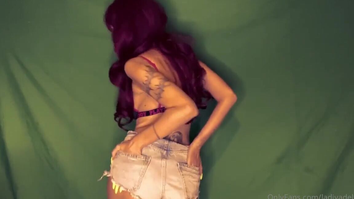 Alisha Griffanti Nicknamed Ladivadeltubo 09 01 2023 Onlyfans Video Questo Strip Ti Fottera La Testa