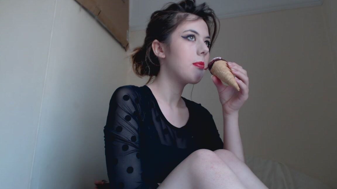 Misspalegirl Eating An Ice Cream