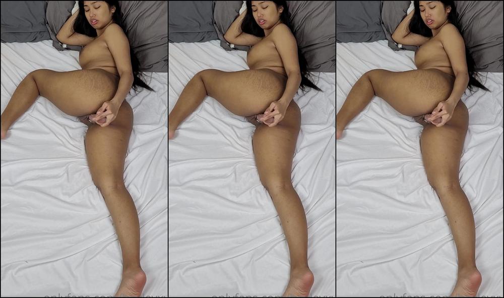 Hayleyxyz A Quick Video Before Bed A Few Positions Shot In This High Angle I Orgasm Hard And Make