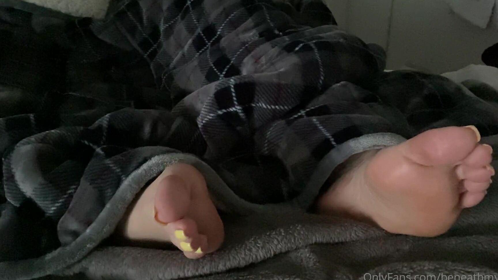 Beneathmytoes I Had A Tiring Morning Hope Me Staying In Bed Helps Get You Up I Really Would Rather Hav