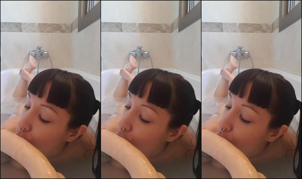 Bathtub Fetish, Creampie, Facials, Role Play, Taboo bathtub-busted-by-big-bro ManyVids