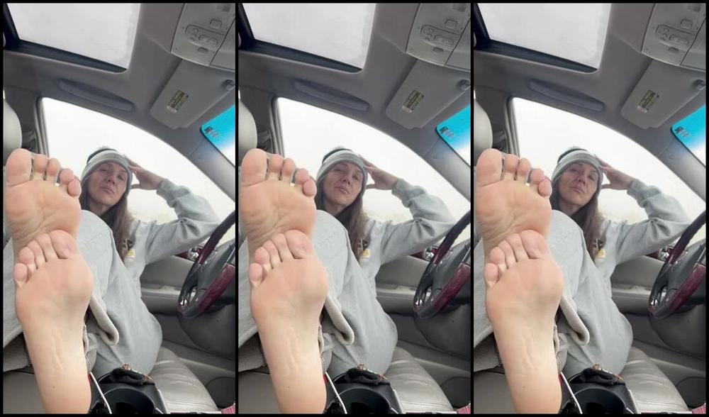 Soldmysolesforink Nicknamed Soldmysolesforink 10 14 2023 Onlyfans Video Had Enough Of The Rainy Saturday Vibes