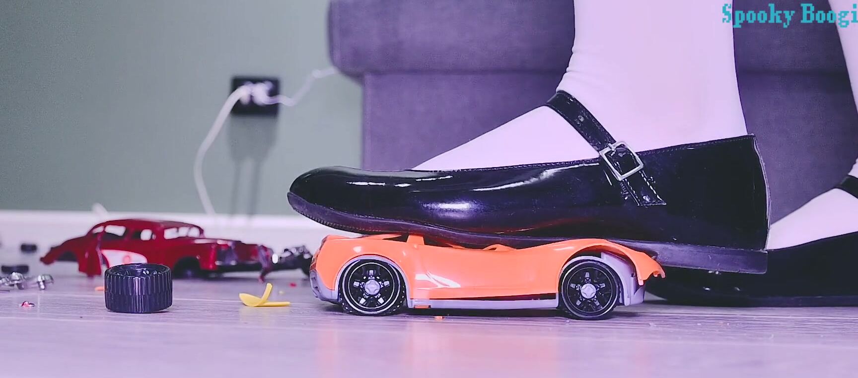 Spookyboogie Alice Crashes Cars In Mary Jane Flats Manyv