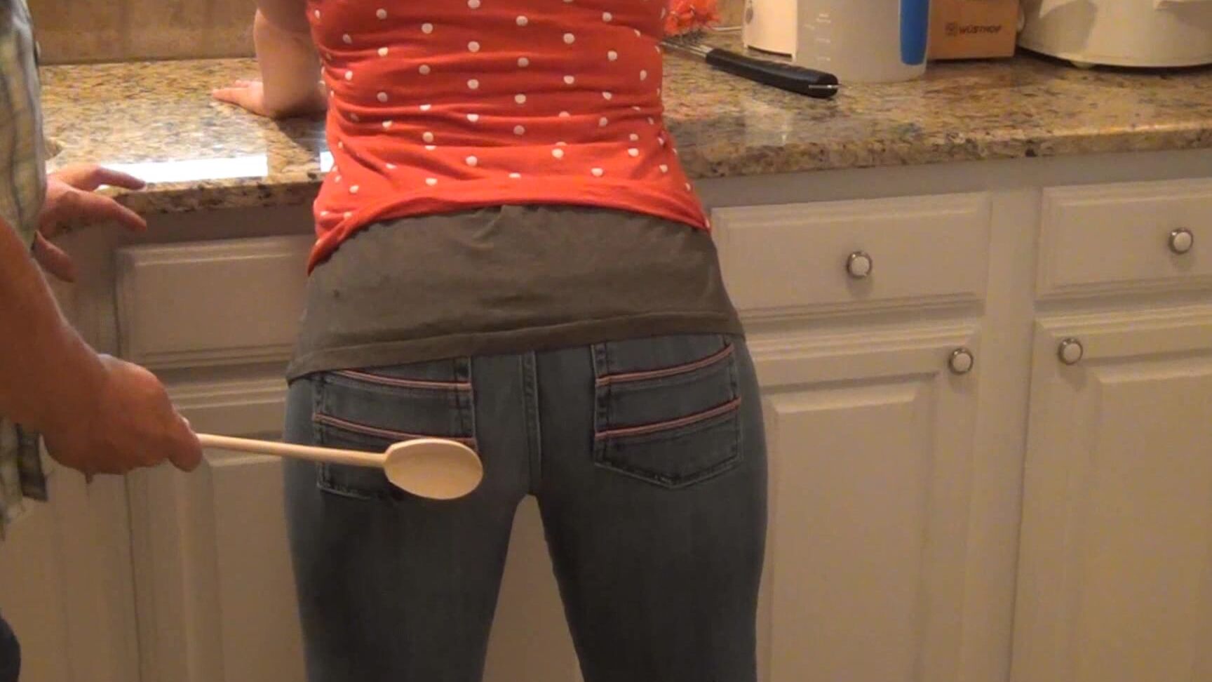 Hannah, Full HD, amateurspankings as hannah in the kitchen Clips4Sale