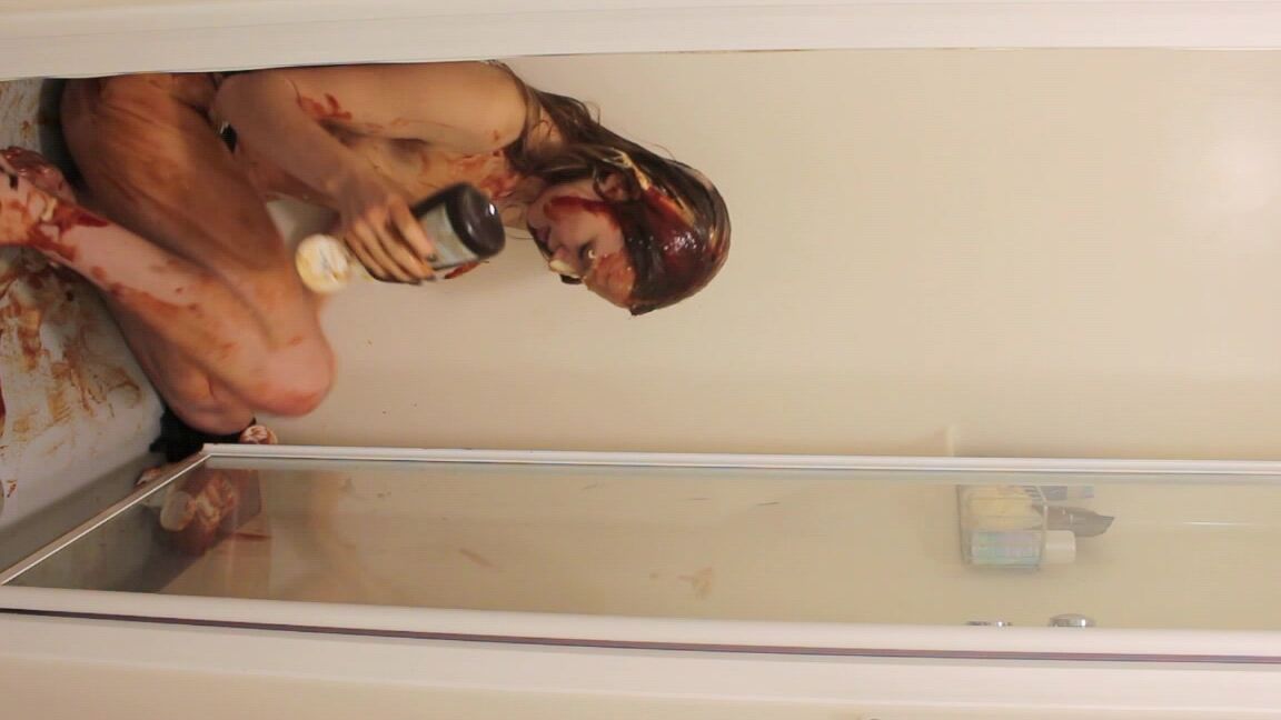 "ScarlotRose" amateur, dirty feet, food sploshing, sploshing, wet & messy WAM Savoury in the Shower part 1 manyvids