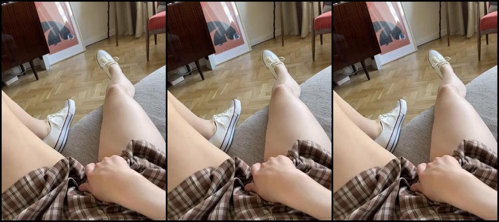 Evans Feet Onlyfans Just Relaxing On My Couch