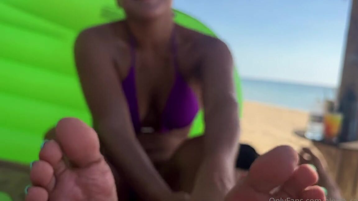 Alexia Ramsey Onlyfans Getting My Feet Ready To Rub My Man S Cock On The Floating Ring Trying To Be Discreet But As You