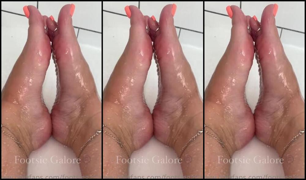 Footsiegalore Onlyfans Who Doesn T Love A Shower Slo Mo Look At My Wrinkles When I Arch And Scrunch My Feet You Know The