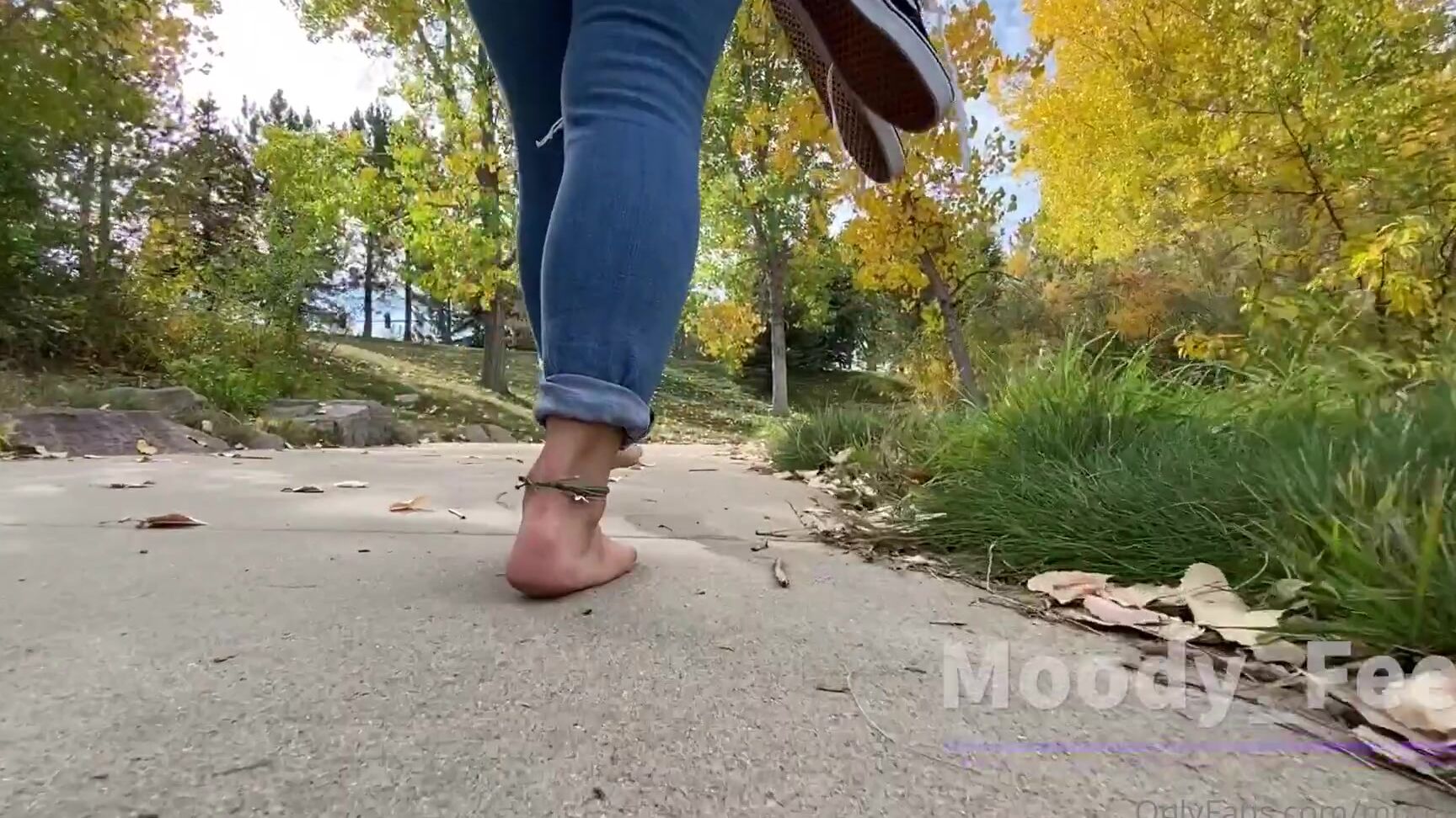 Moodyfeet H N Ro B Au Gl Source