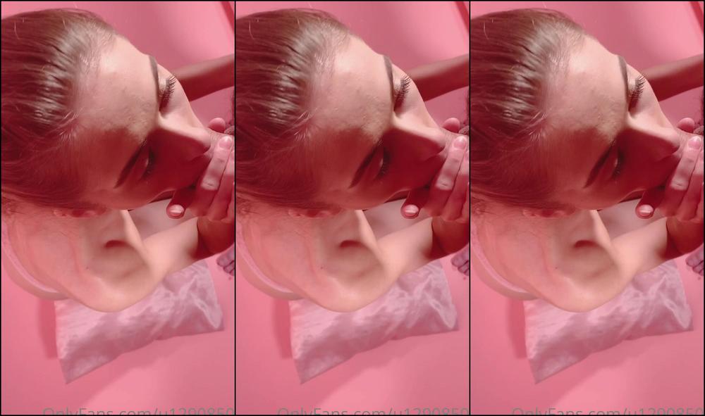 Lorynpetite He Whipped It Out Earlier And I Couldn T Help Myself Haha I Asked Him To Grab My P