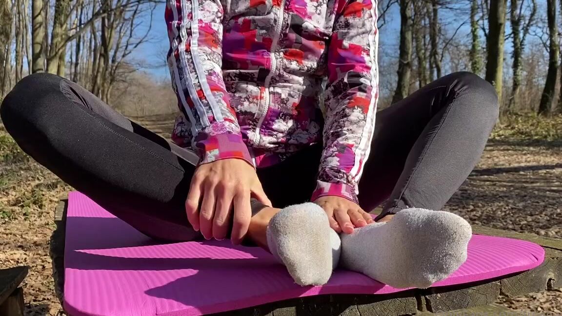 Froggeevip Onlyfans Dirty Socks Removal