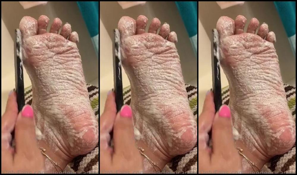 Deedeericanfeet Onlyfans Not A Request Tub Fun How I Scrub My Soles Swipey For Another Clip 1