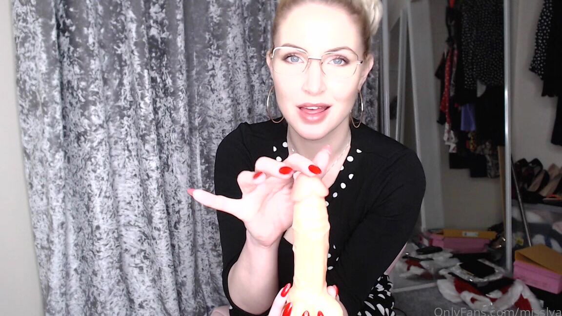 misslyallxxx-06-05-2020-290182893-office-dress-glasses-red-heels-and-joi-.....-anyone-recognise-the-dress-from-any-partic