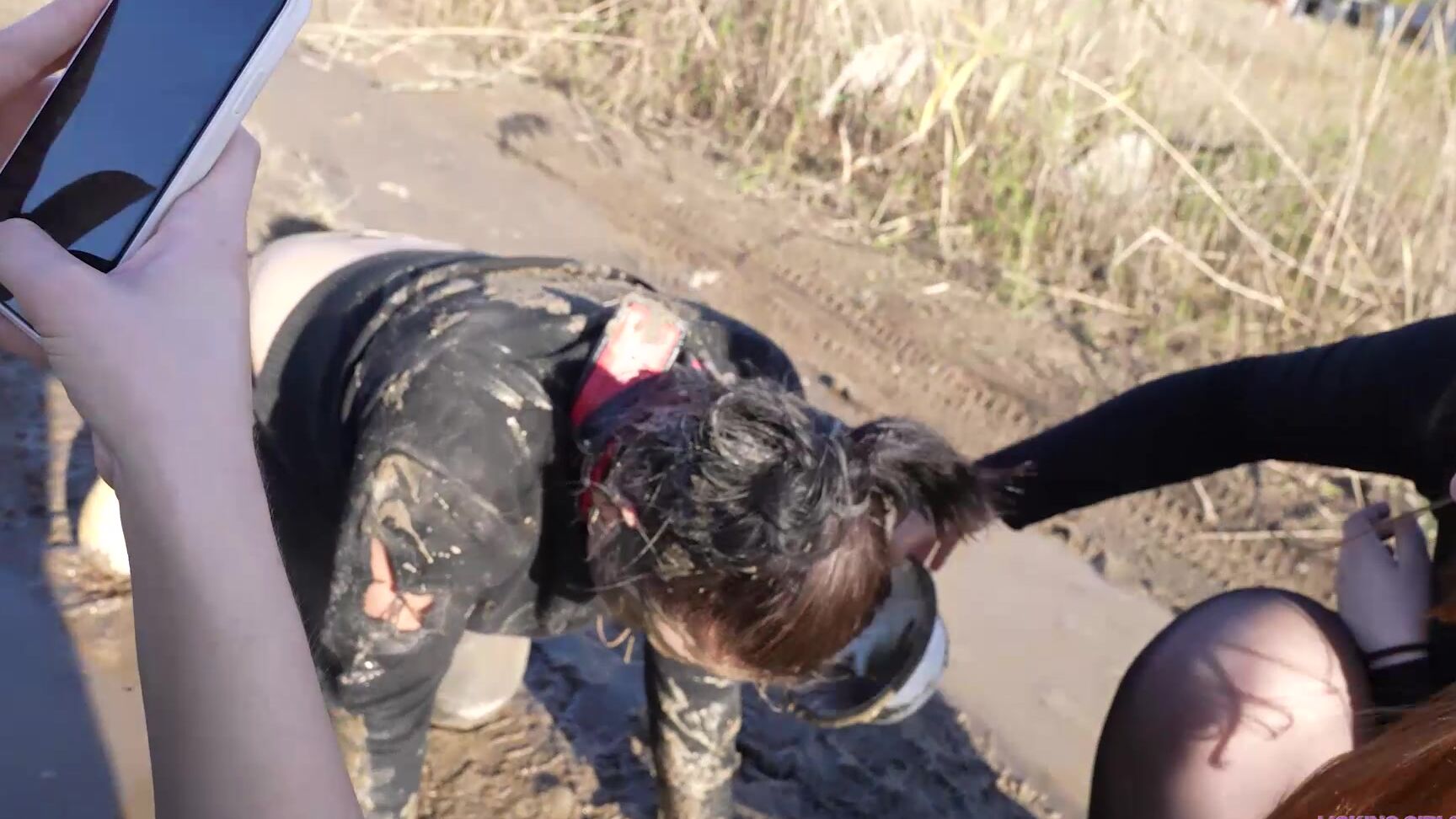 Licking Girls Feet Aurora And Sarah You Definitely Wanna Freshen Up Pig