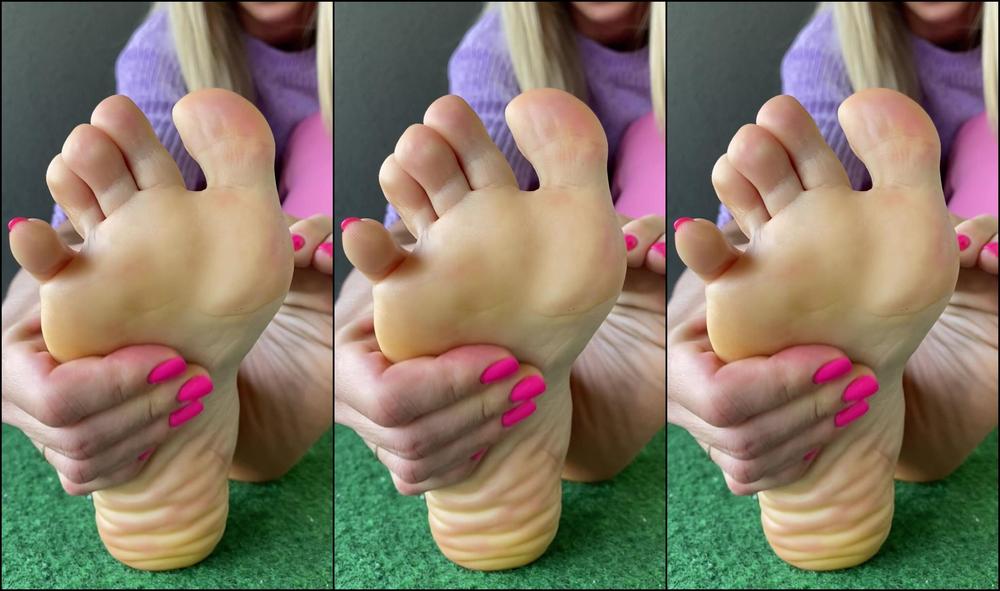 Froggeevip Chillin On The Terase Happy Memorial Day