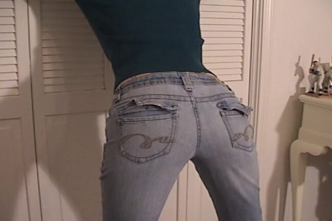 Arianna, SD, amateurspankings AS Ariannas Job Clips4Sale