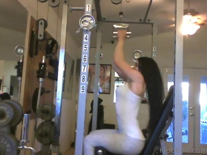 Kelli Tia At The Gym