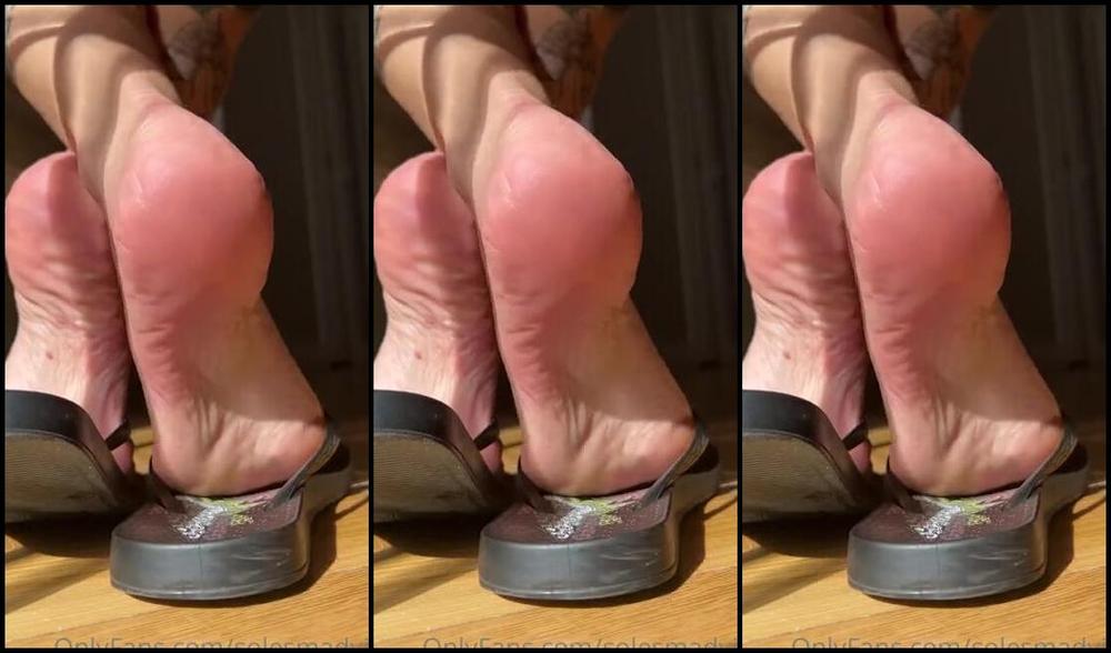 Solesmad Fetish Queen Aka Solesmadvip Onlyfans Light Flip Flops And My Soles
