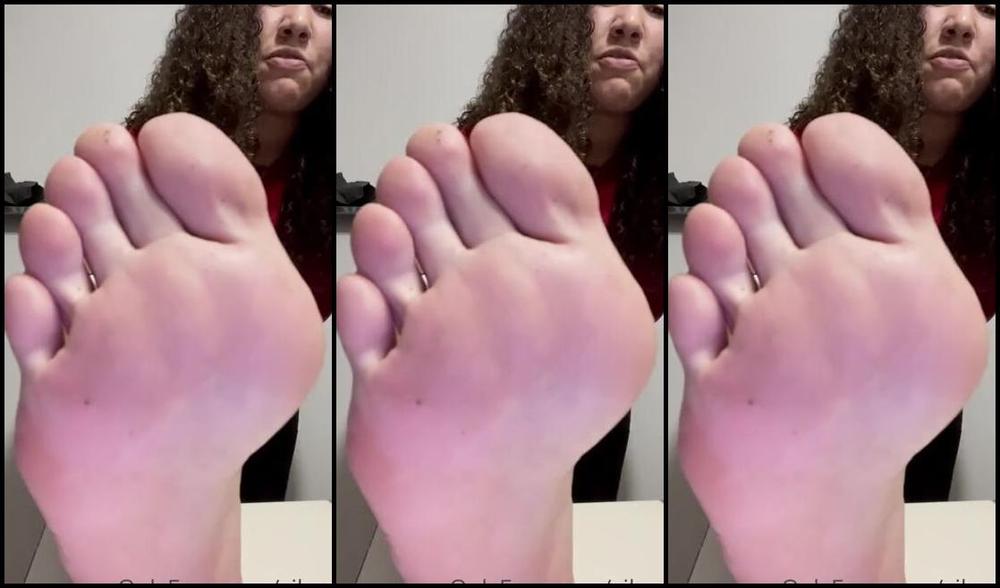 Natasha Aka Vibez3 Onlyfans It S Pathetic How Weak You Get For My Afterwork Feet