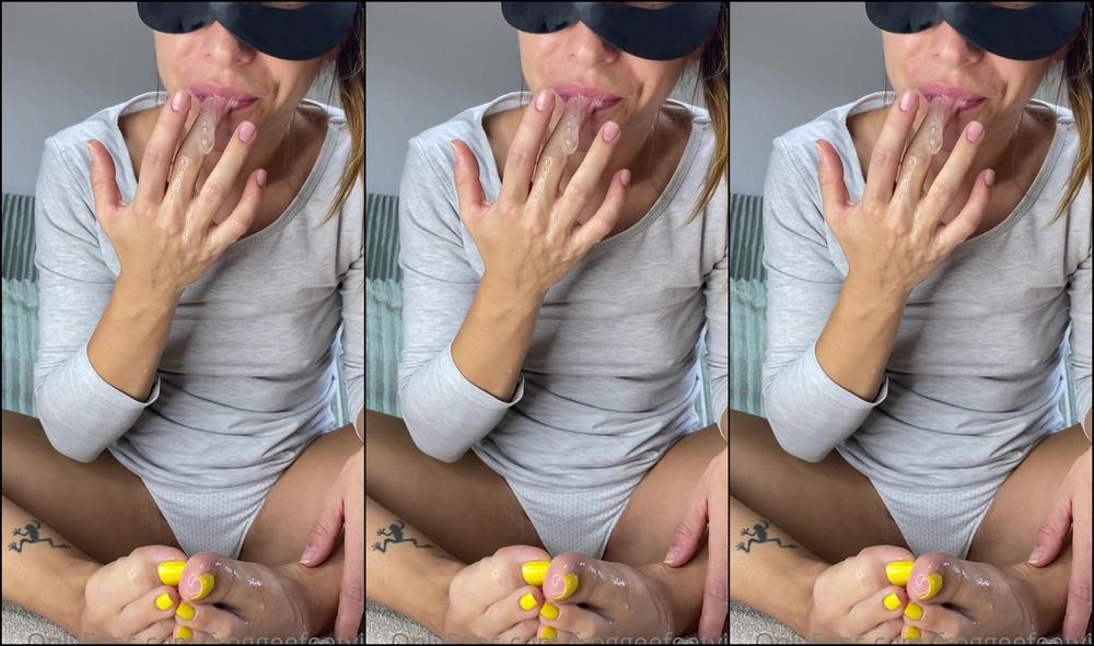 Froggeefeetvip Mmmm Any Saliva Lovers