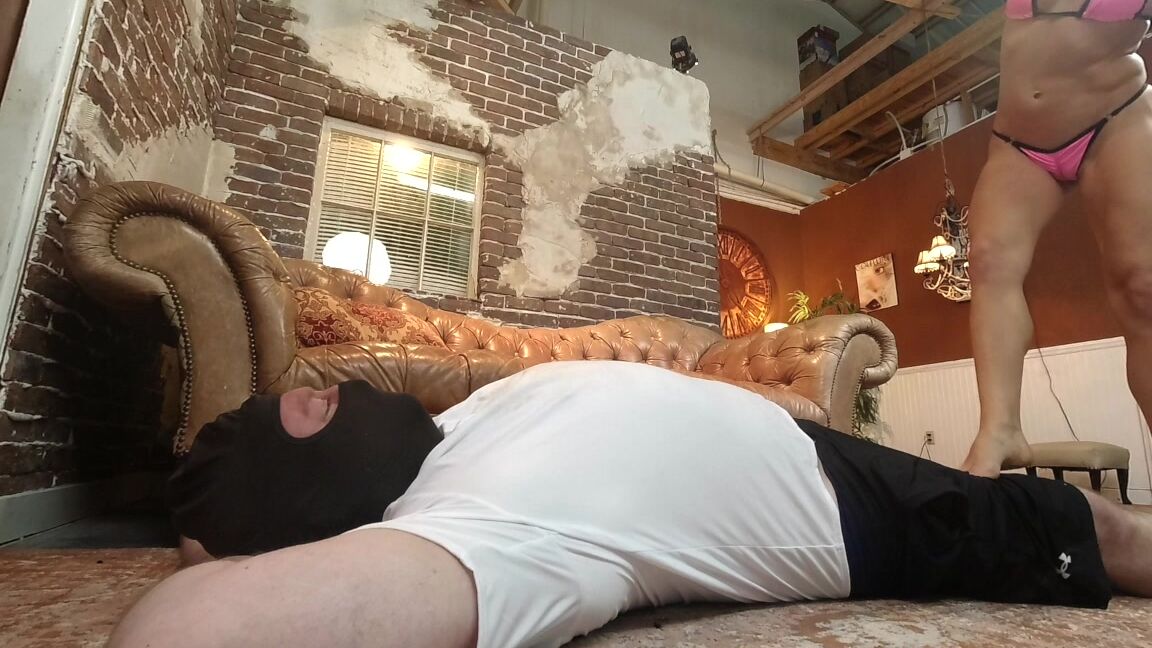 Lora Cross Floor View Trampling And Facestanding