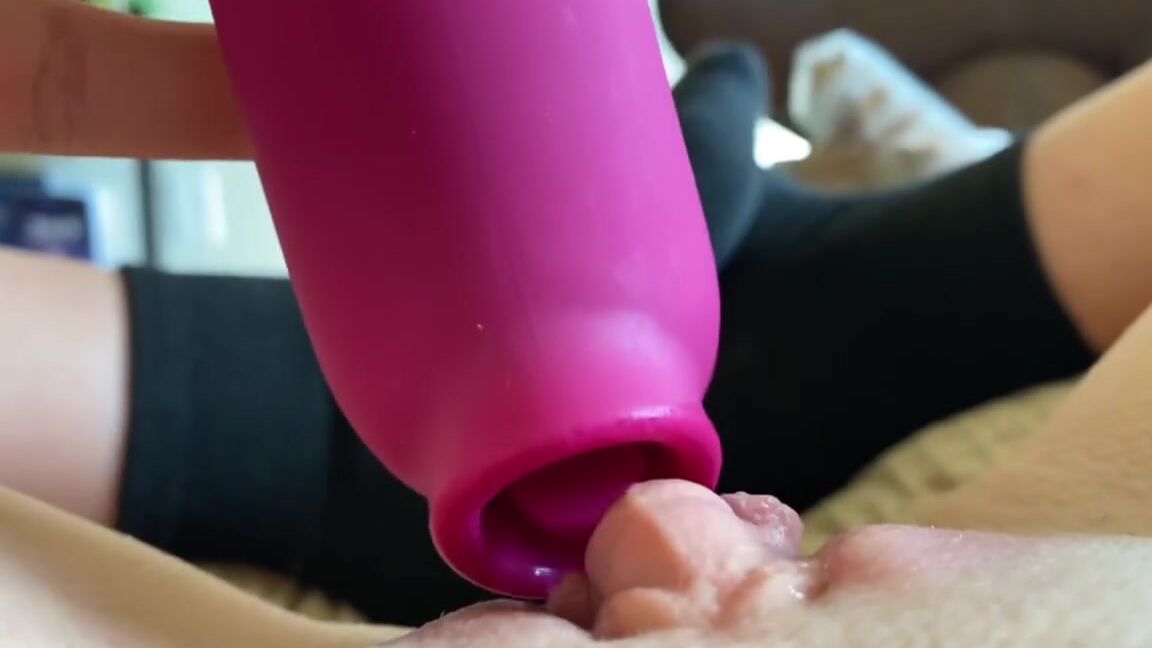 Foxxxy Vixen Deep throating pussy licking toy makes me wet Pornhub