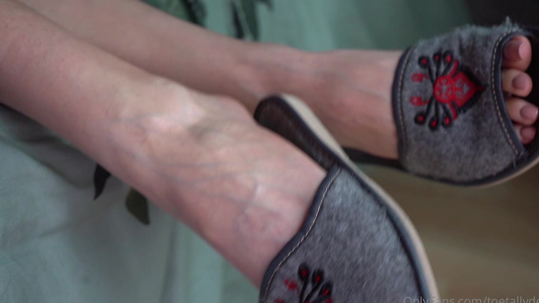 Toetallydevine Toe Wiggling And Vein Worship