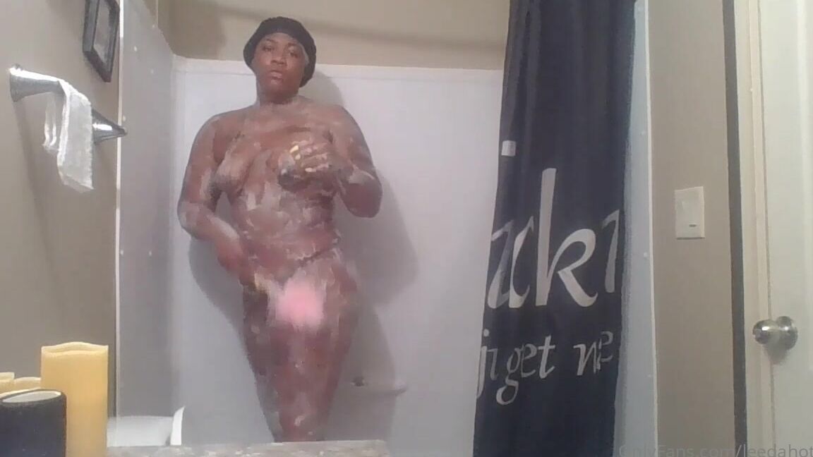 Leedahotwife Shower