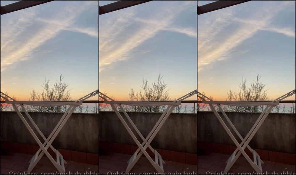 Michabubblesvip Would You Rather Watch The Sunset Or Me In This Case You Do Not Have To Choose