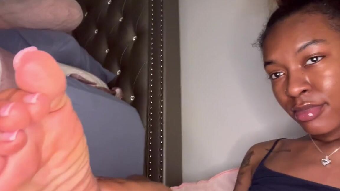 Pretty Solez Nicknamed Solezofagoddess Foot Fetish 09 24 2024 Onlyfans Video Goon For My Pretty Pink Oily Soles3