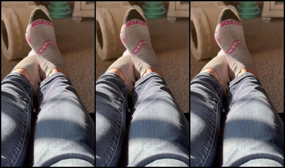 Solemate91 Nicknamed Solemate91 02 06 2025 Onlyfans Video Its Okay If You Need To Jerk While Watching Me Strip Off My Socks And Rub 4Mb