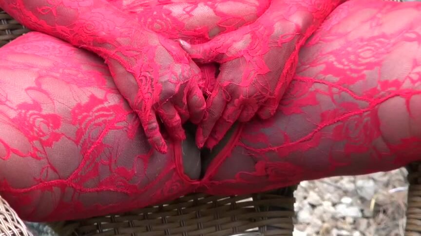 Vanessablue For Those Who Enjoy The Wetness A Wonderful Shower From My Body To You The Only Questio