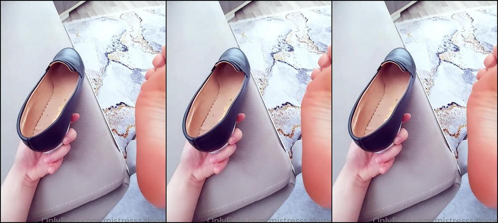 Misslouandreas Yine Annemin Babetlerini Giydim Birazda Bunlara K Lelik Yap Ezik