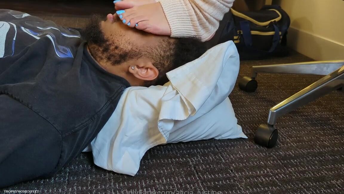 Alicia Justine Nicknamed Alicia Justine 03 08 2025 Onlyfans Video Taking A Stroll On His Back And Then Using Him As A Footstool