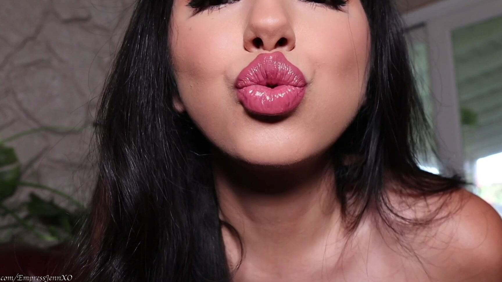 Empress Jennifer Date With A Dom