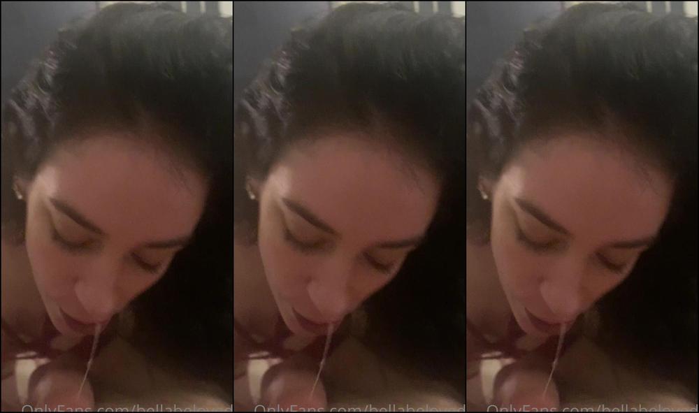 bellabeloved3-06-12-2021-2294569520-do-i-look-good-in-this-lingerie