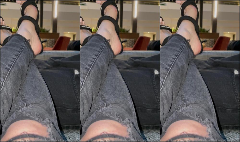 Goddessfendi 2443224109 05 03 2022 I Just Love Showing Off My Feet In Public And Pda After I Made Him Cum