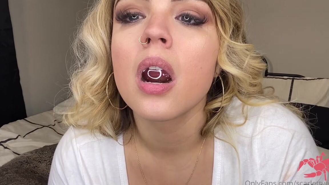 Scarlett Venom Nicknamed Scarlettven0M Onlyfans Happy Hump Day Dont You Wish My Tongue Was Going Up And Down You Heres