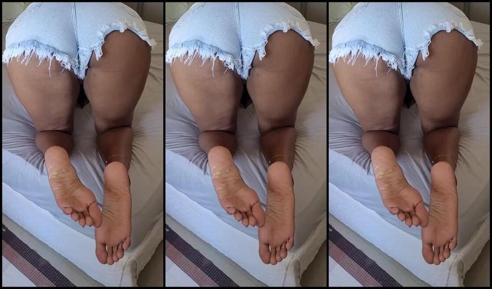 Laura Azevedo Nicknamed Lauraazevedoqueen Foot Fetish 06 15 2023 Onlyfans Video Come Cum On My Huge Soles Come