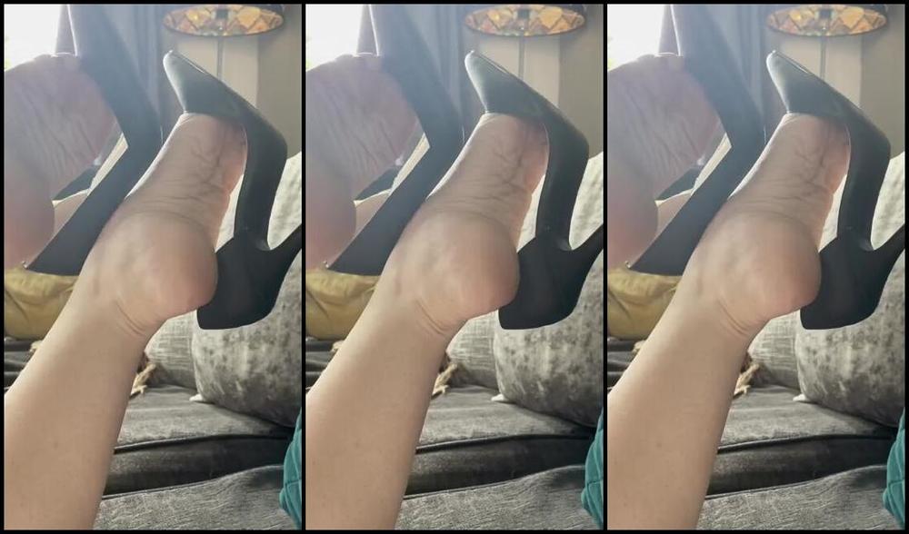 Joeyofarches Nicknamed Joeyofarches Onlyfans Do You Like It When I Play With My Heels For You 1